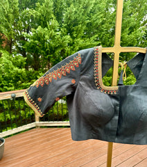 Black Necklace design