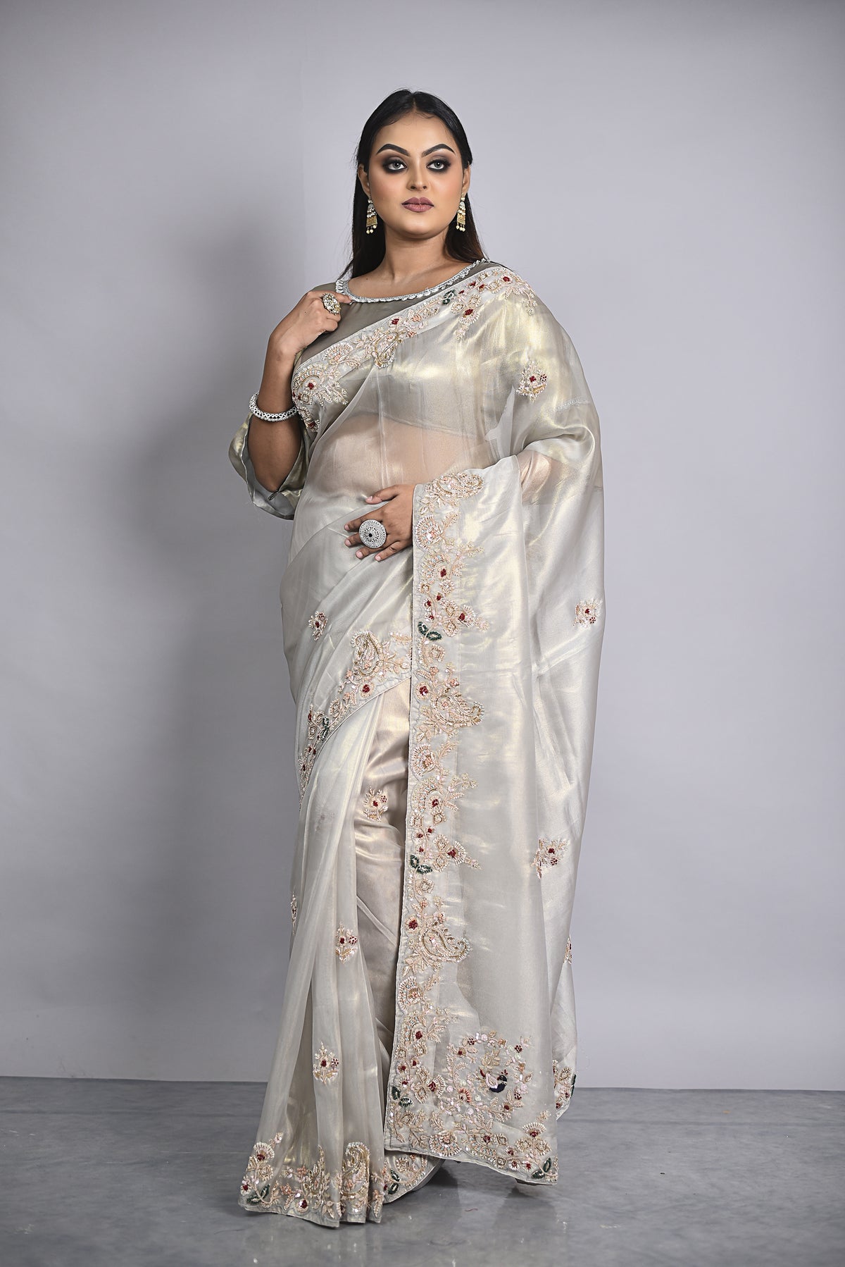 Silver Tissue with Handwork border Main image