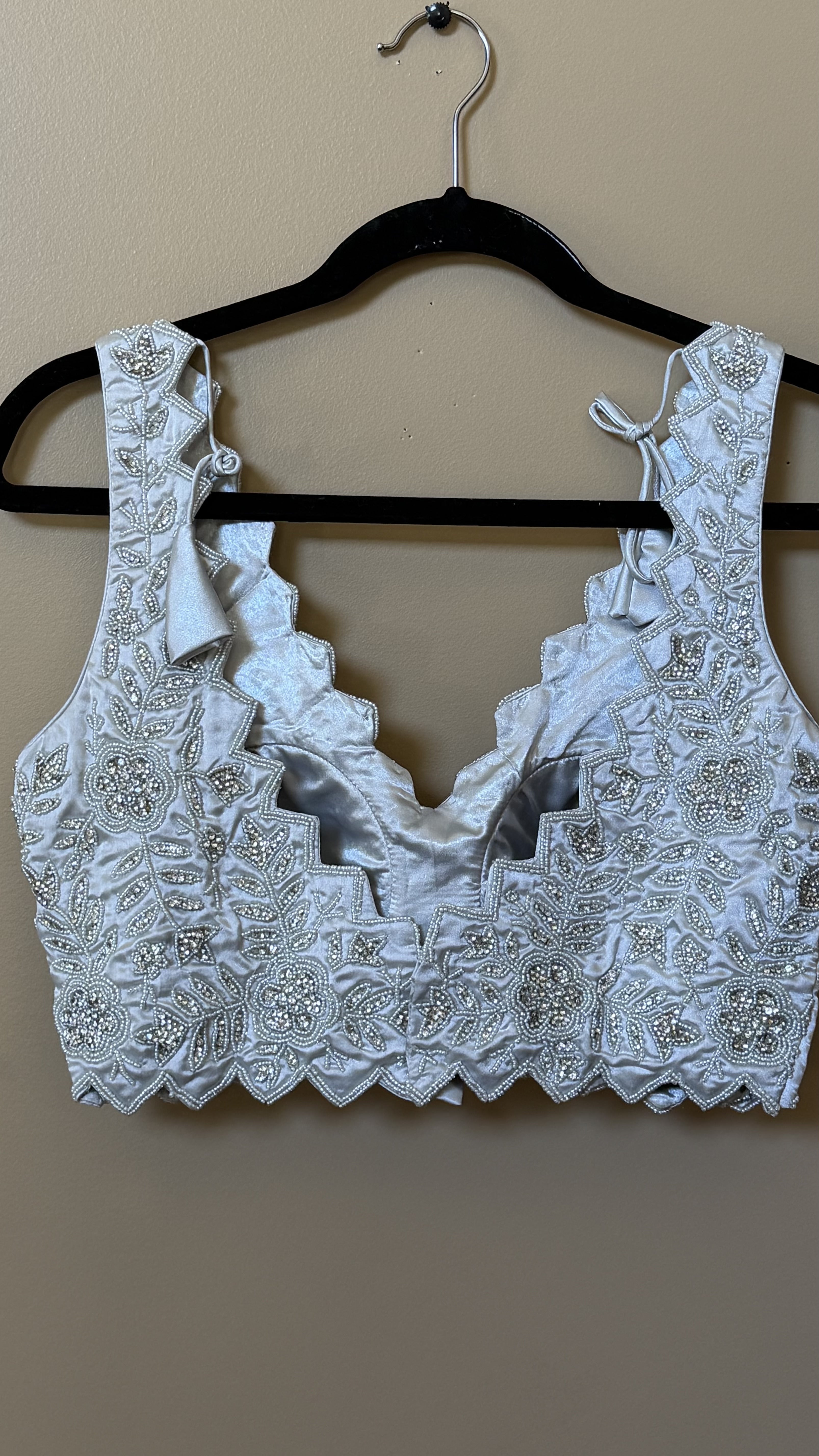 Tissue base heavy hand embroidery blouse