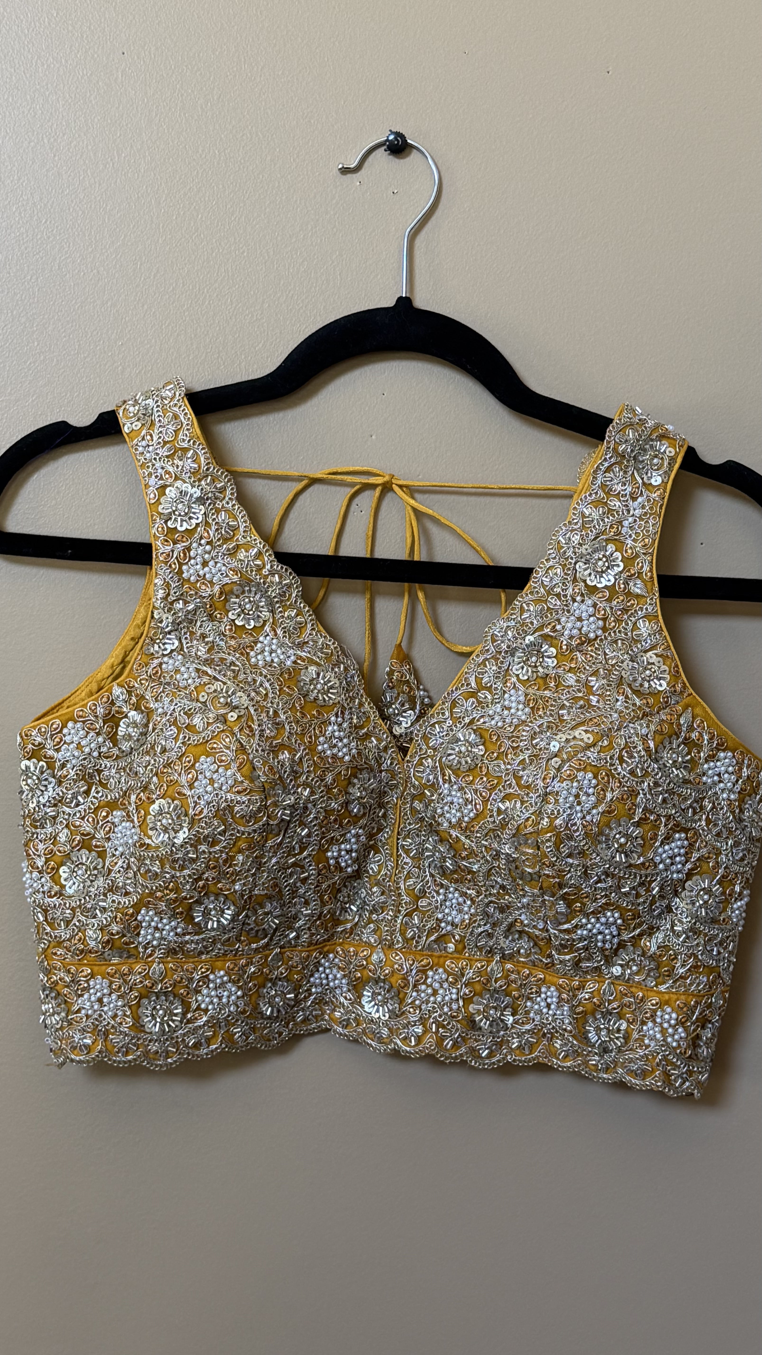 Sleveless Blouse