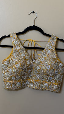 Sleveless Blouse