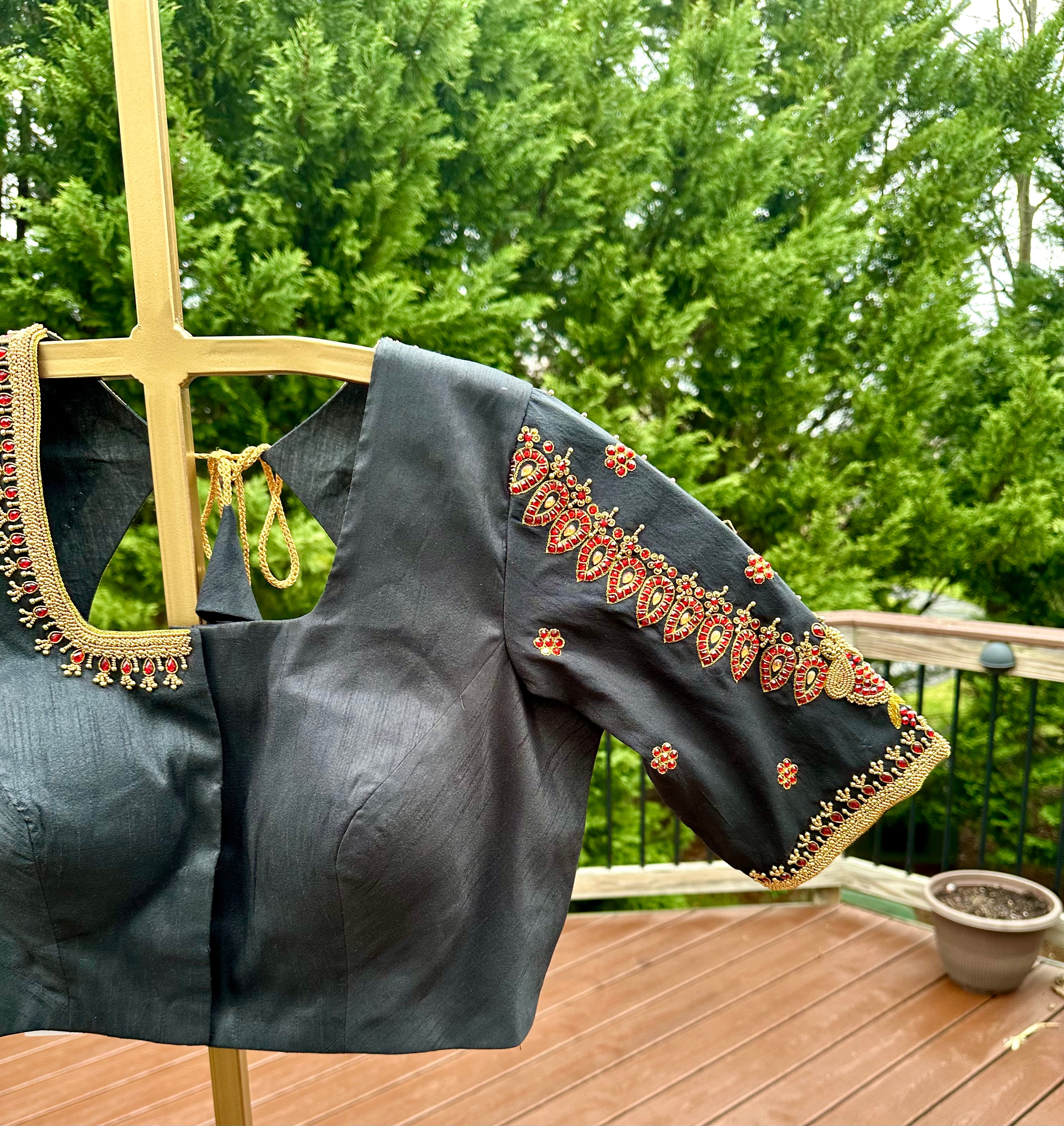 Black Necklace design Secondary image