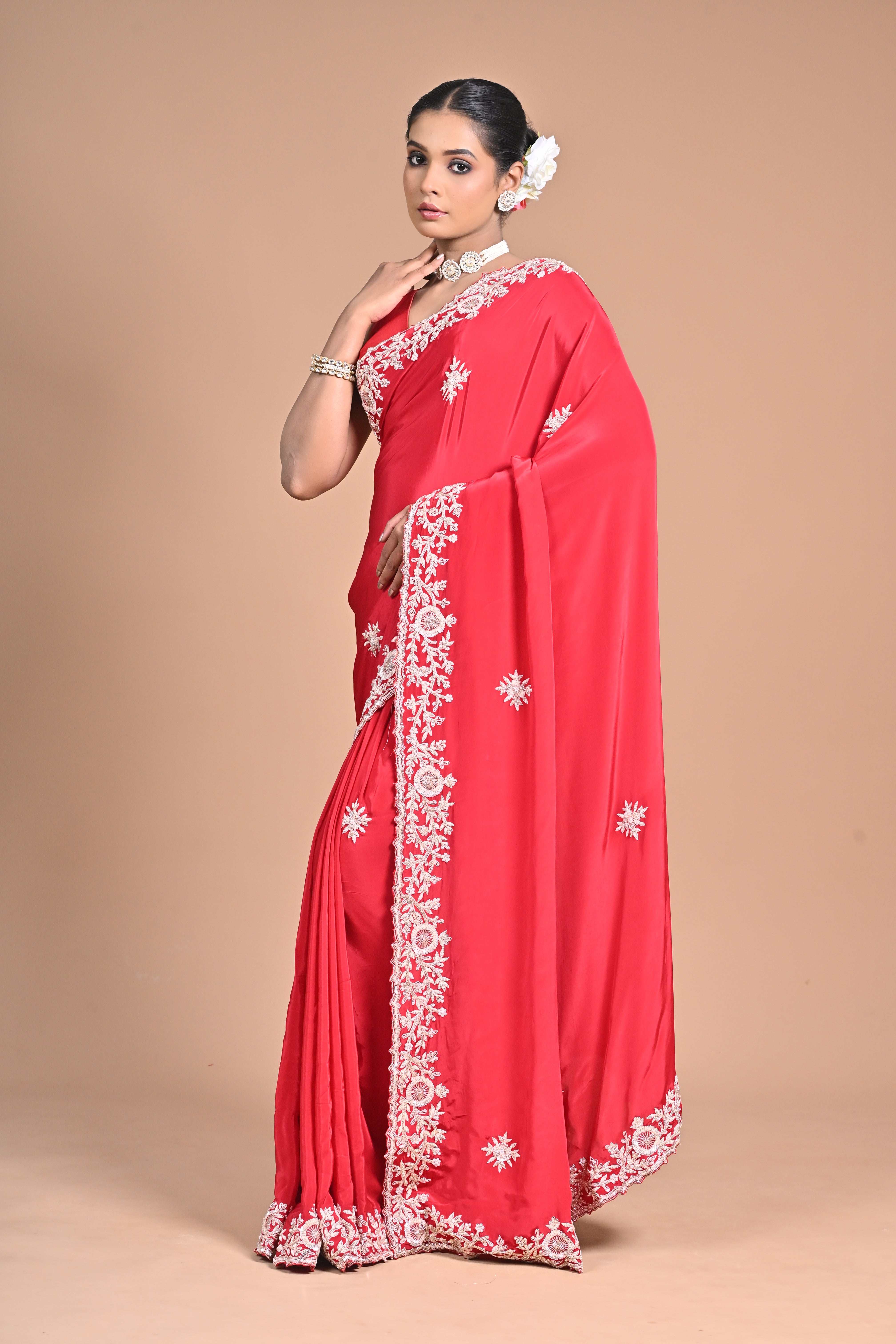 Hoa Silk Saree with Heavy Embroidery Blouse – Elegance That Speaks Louder Than Words