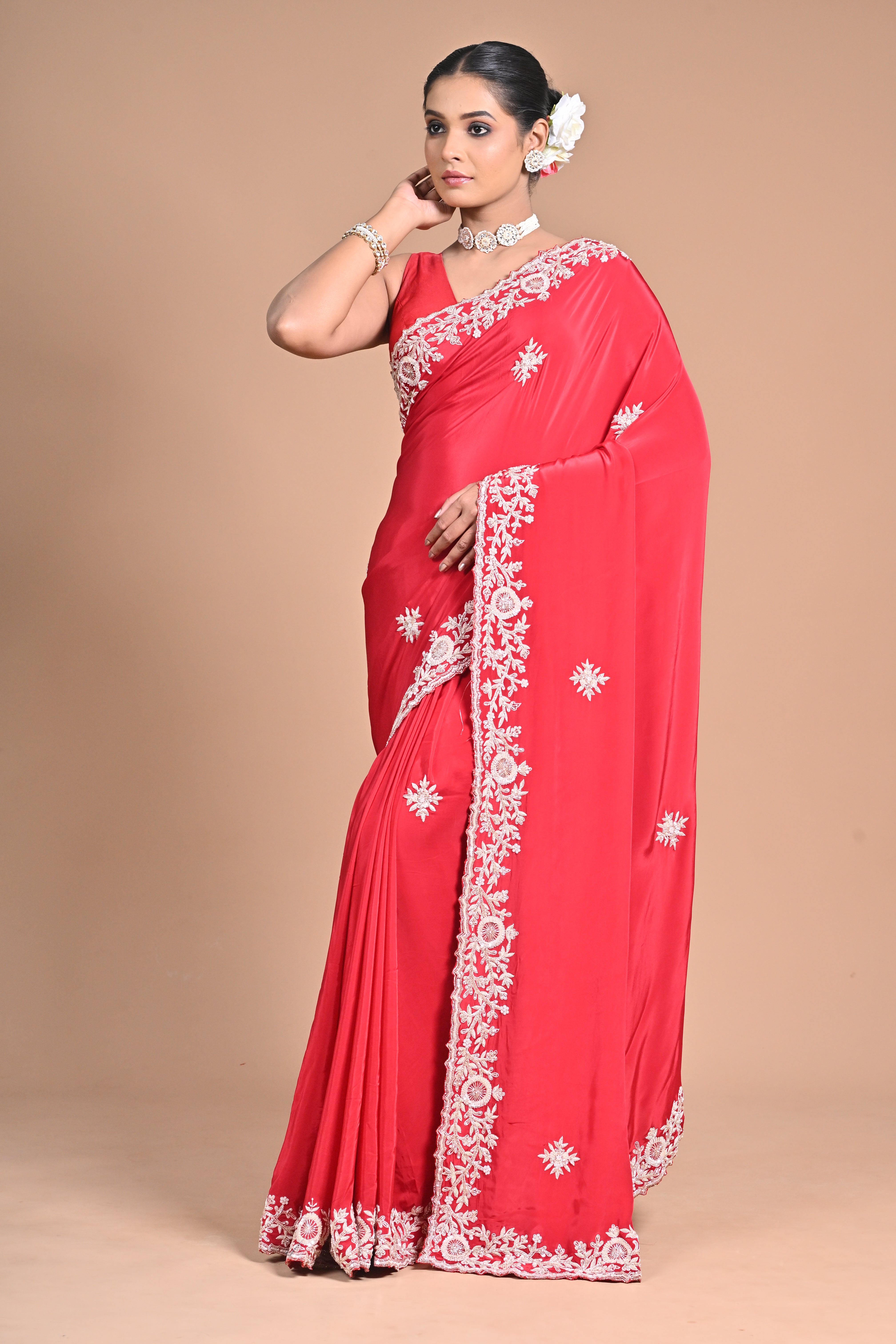 Hoa Silk Saree with Heavy Embroidery Blouse – Elegance That Speaks Louder Than Words