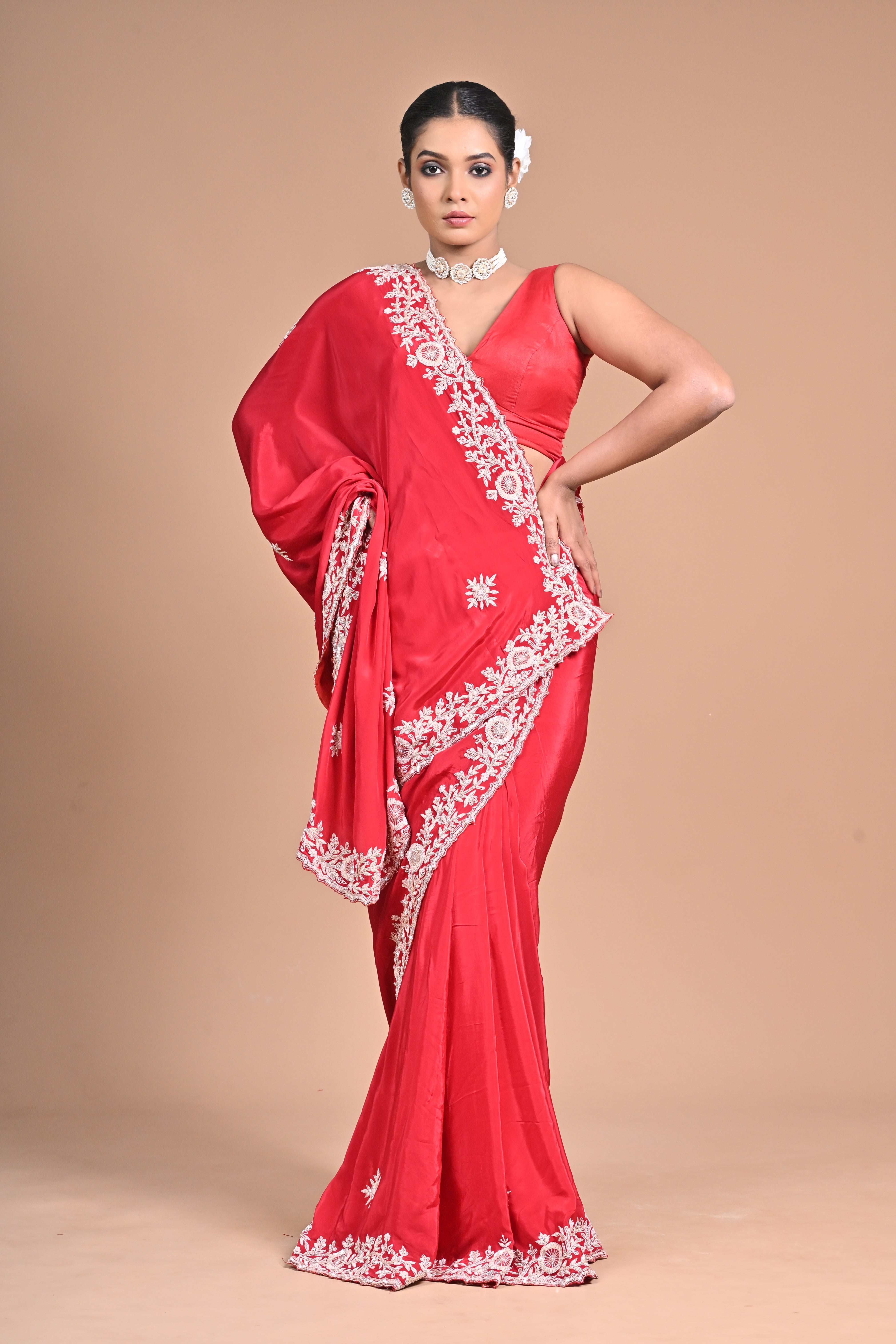 Hoa Silk Saree with Heavy Embroidery Blouse – Elegance That Speaks Louder Than Words