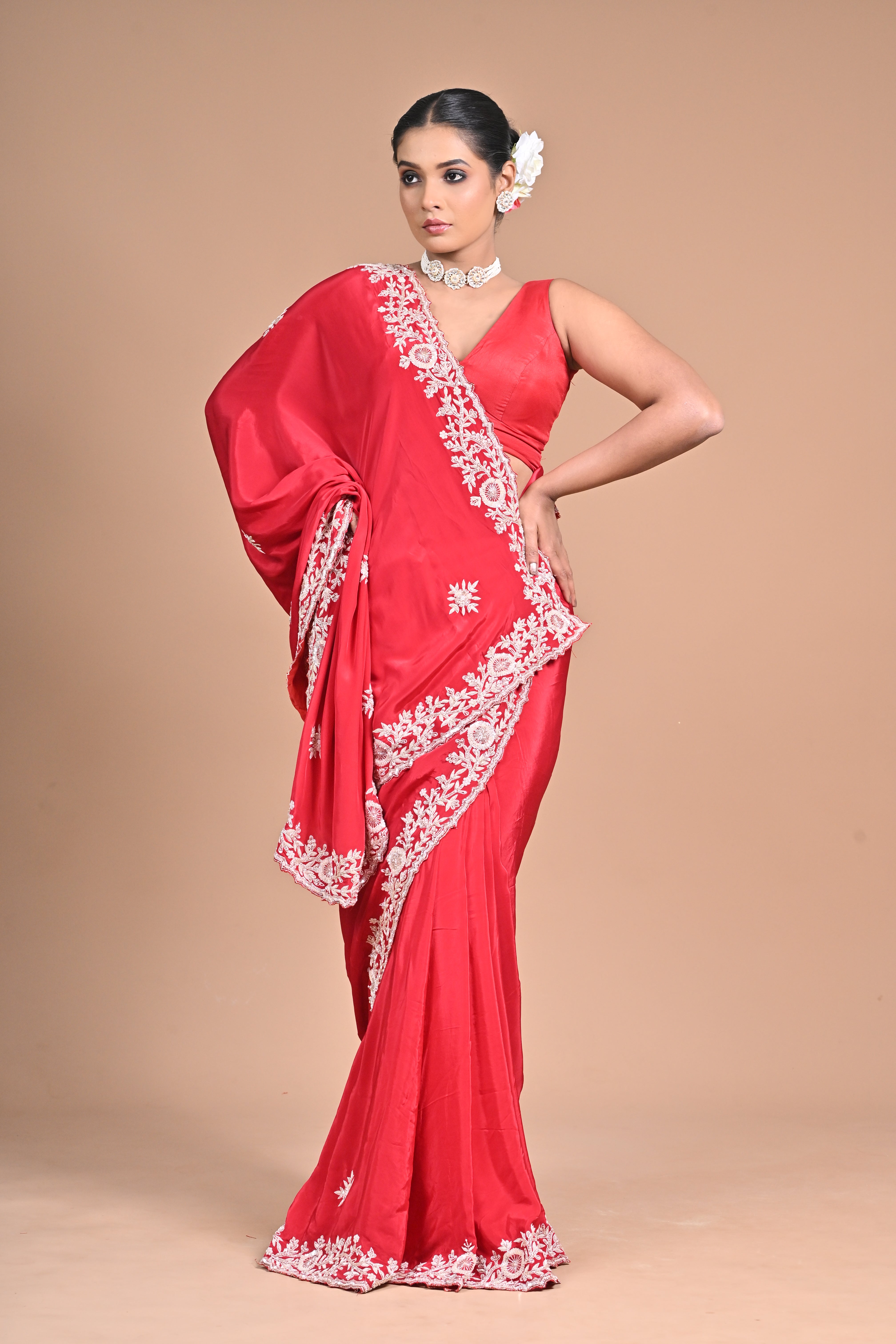 Hoa Silk Saree with Heavy Embroidery Blouse – Elegance That Speaks Louder Than Words