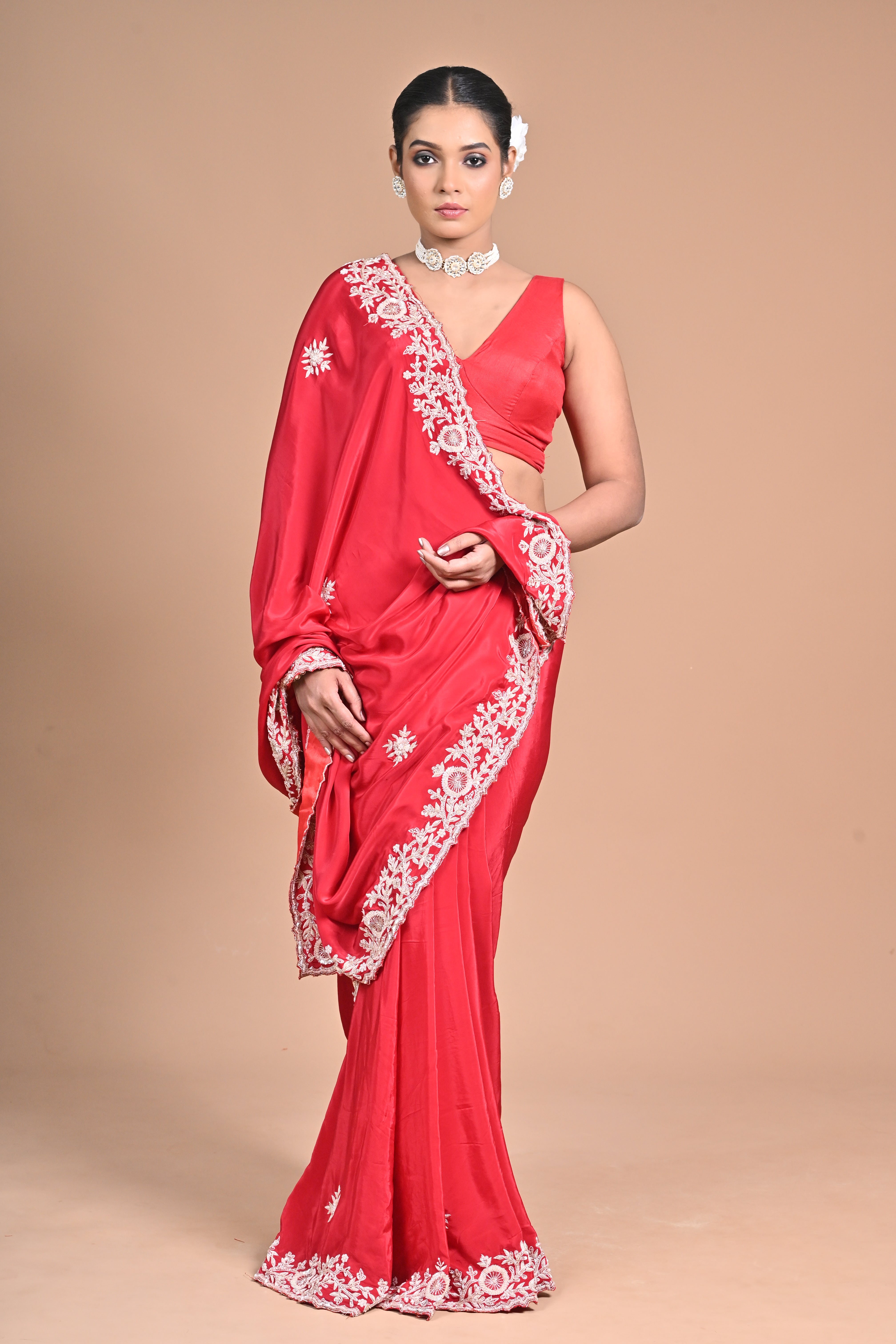 Hoa Silk Saree with Heavy Embroidery Blouse – Elegance That Speaks Louder Than Words