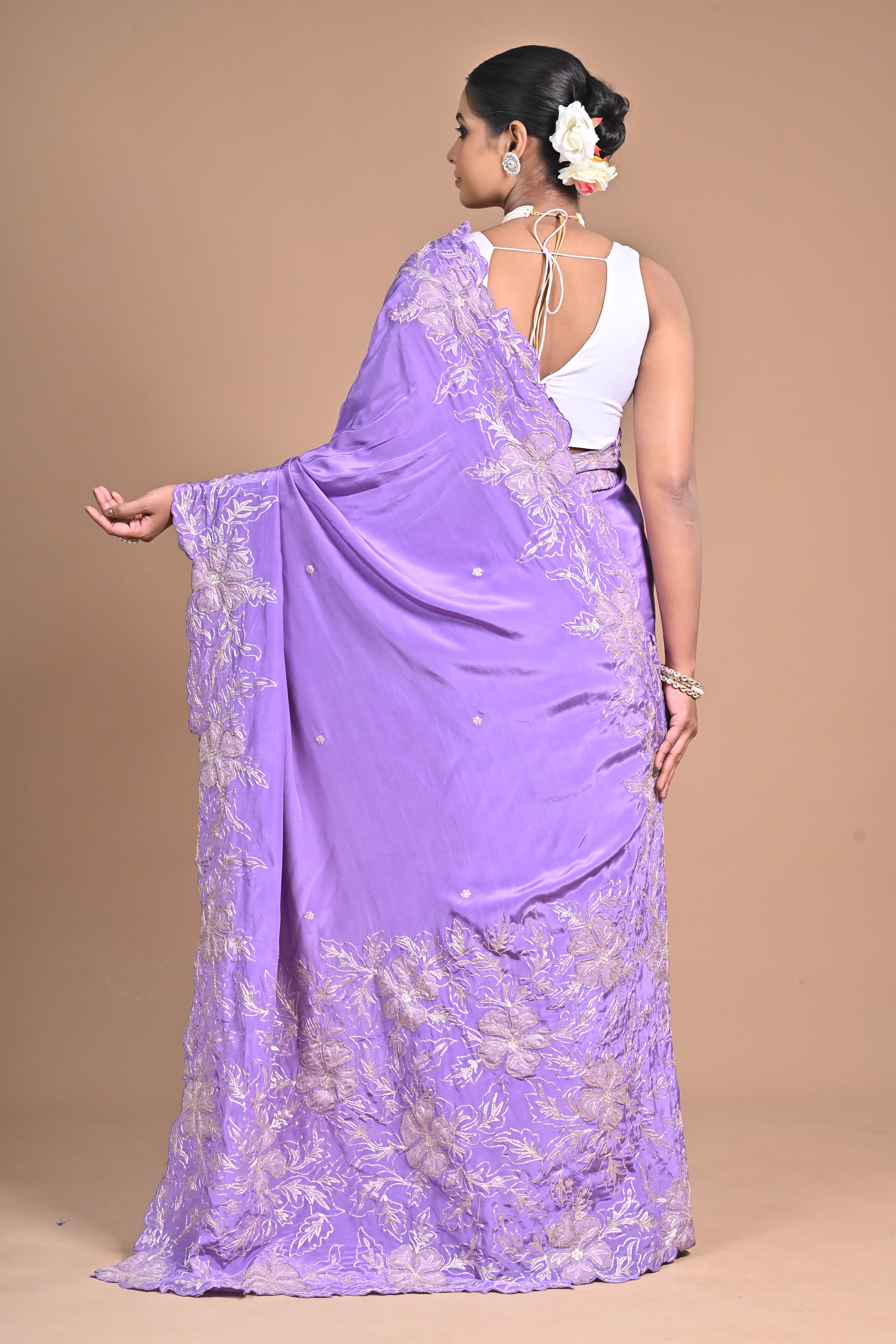 Lavender Elegance Embroidered Saree 🌸