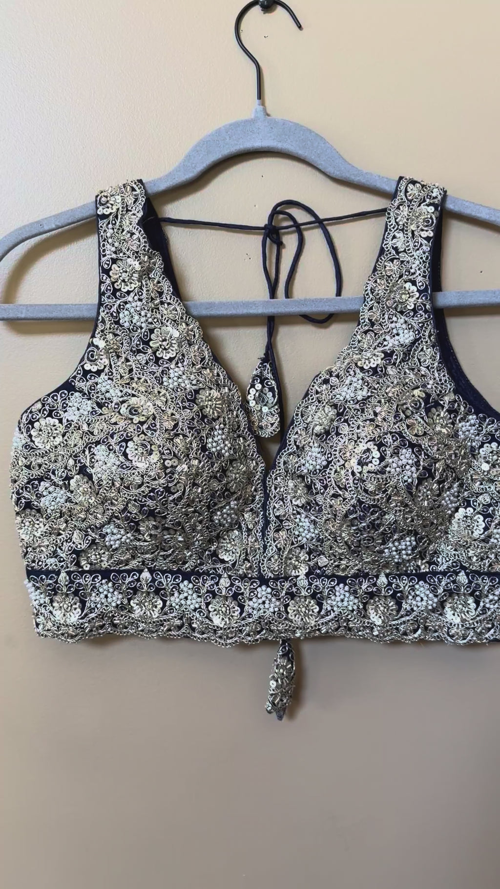 Sleveless Blouse