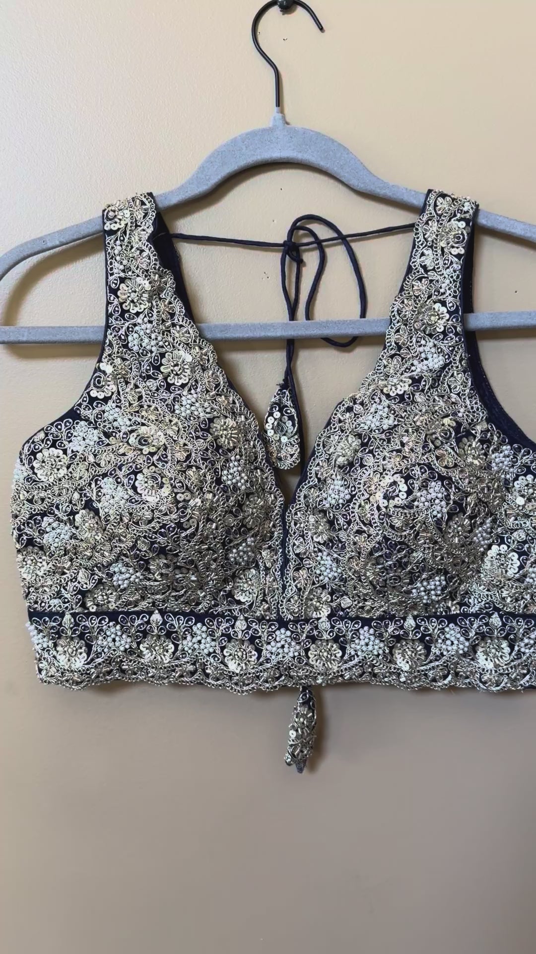 Sleveless Blouse
